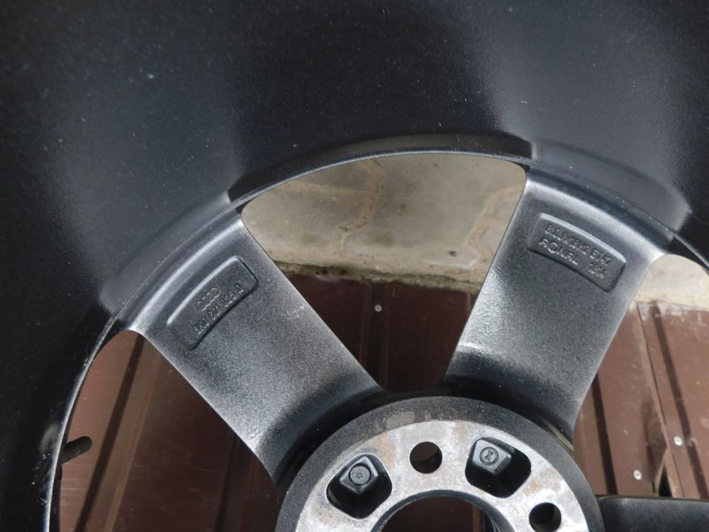 Alufelgi audi  18 calowe z oponami continental 235/45/18 rozstaw 5x112
