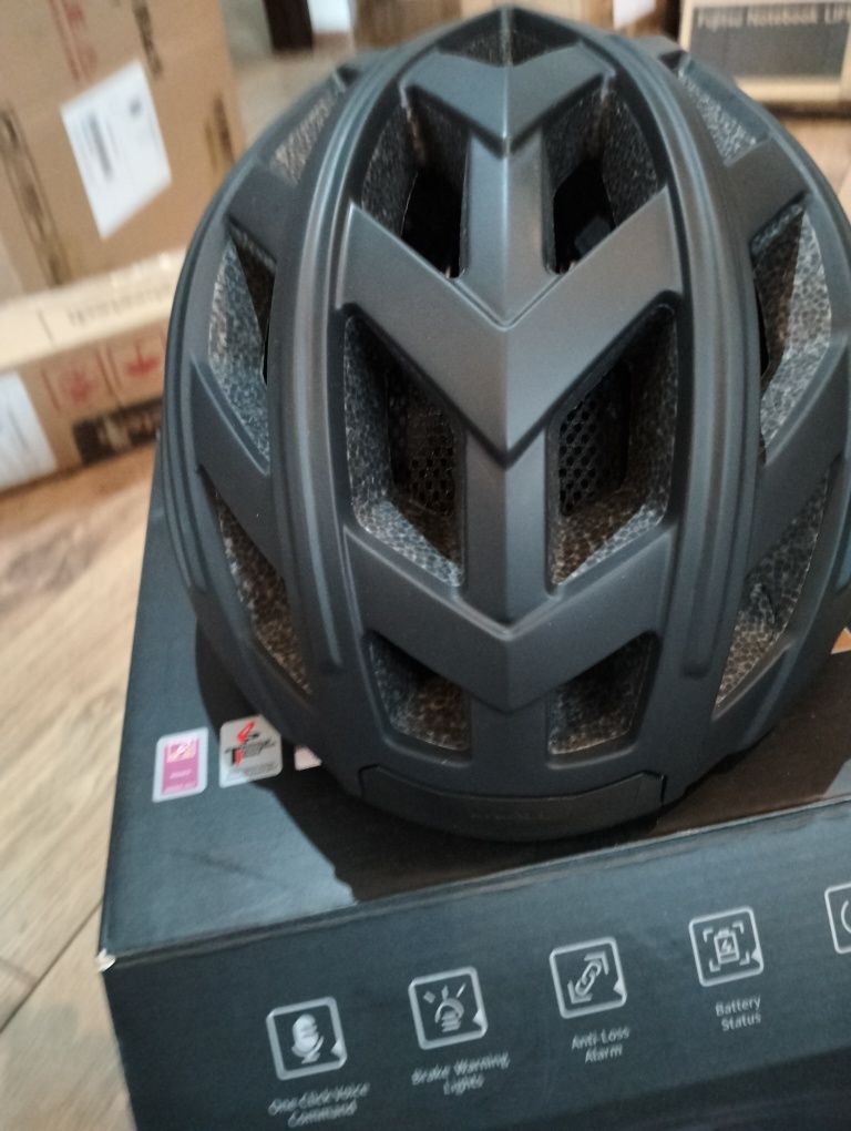 Kask rowerowy livall bh60se neo