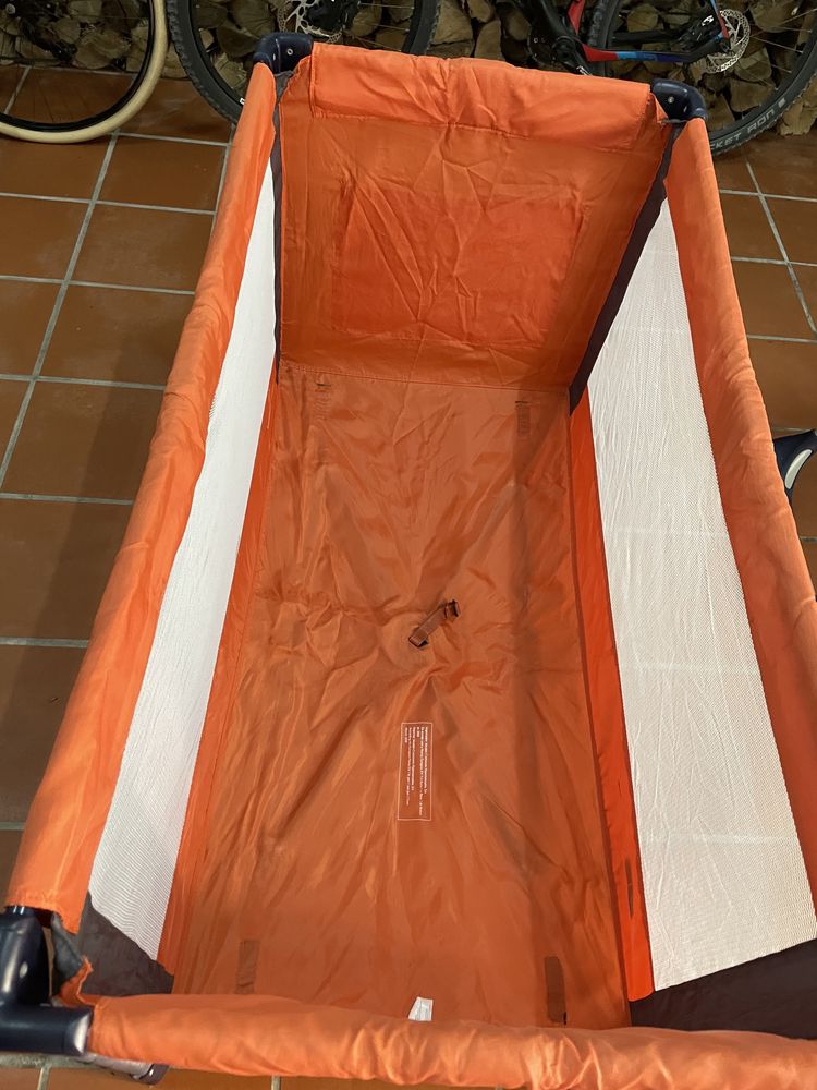 Cama de viagem de bebé