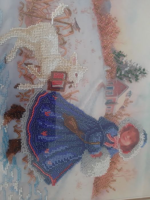 Картина вышитая бисером-ручная работа-для ценителя данного вида исскус