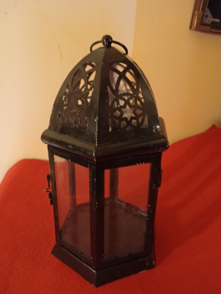 Lanterna decorativa de metal;   preço:25€