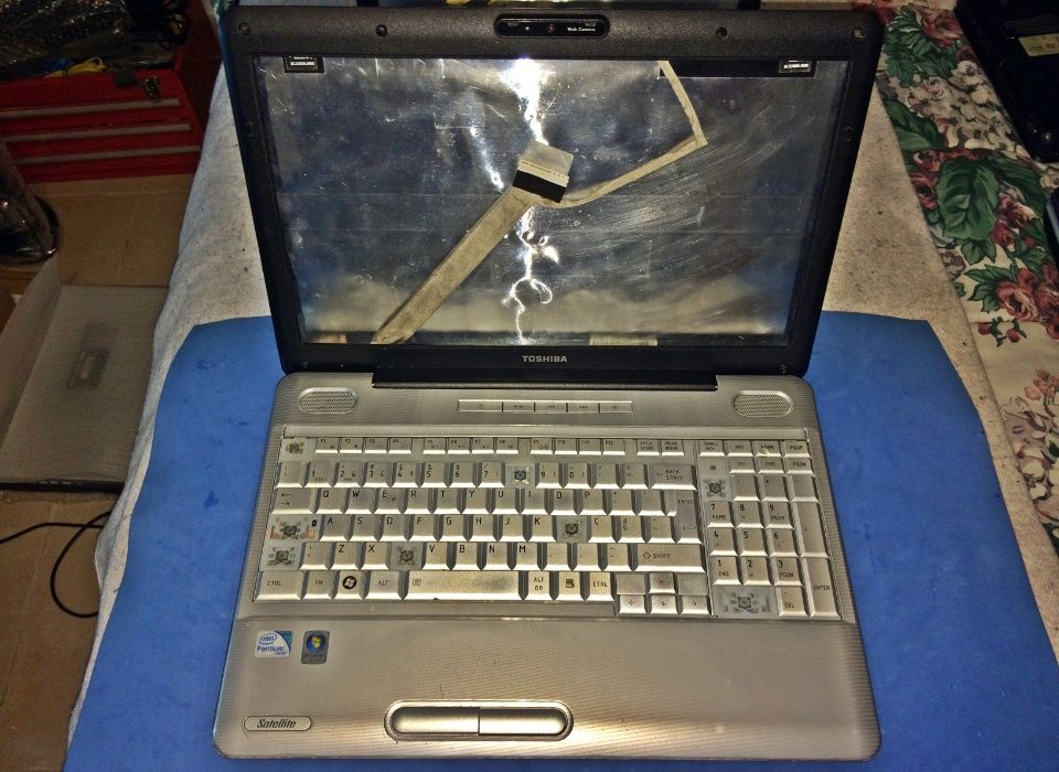 Toshiba Satellite L500 (PSLJ3E) para venda de componentes