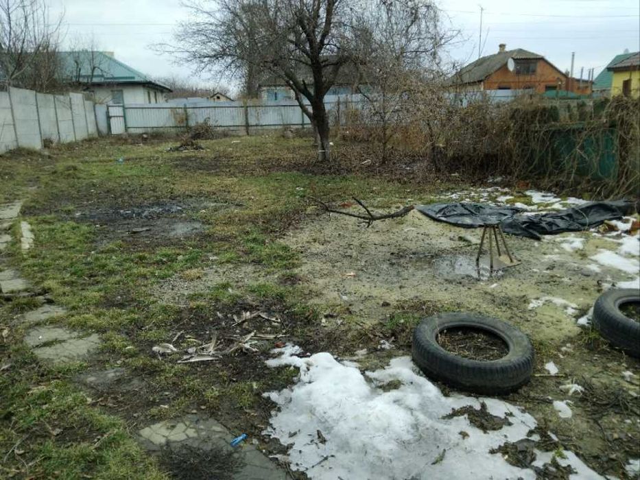 Частина будинку з окремим двором на Юрівці!