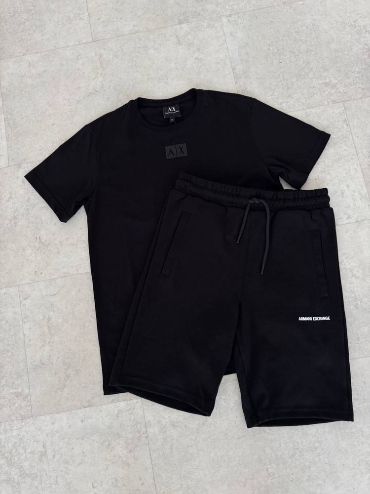 Костюми літні Hugo Boss,Armani