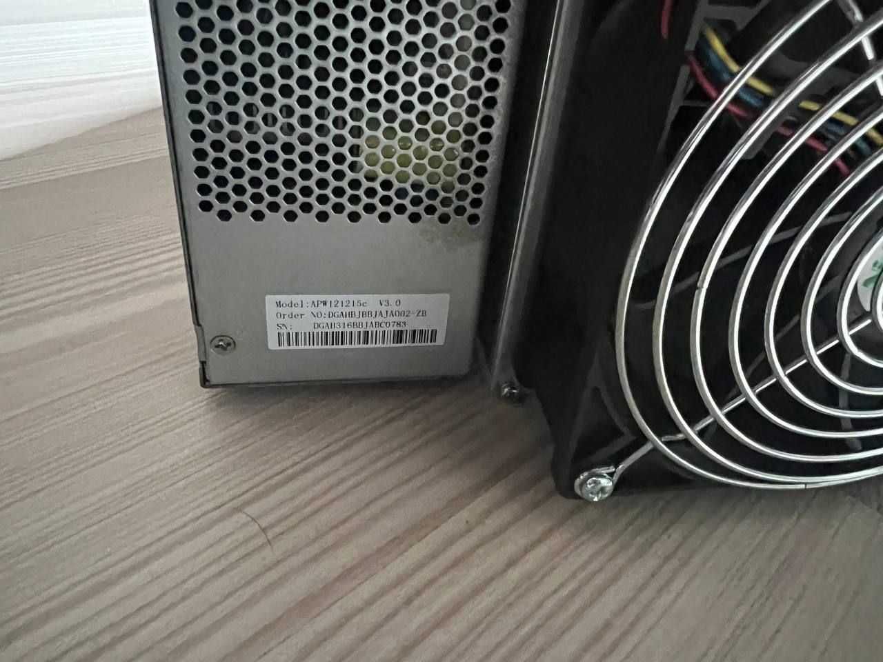 ASIC Bitmain Antminer S19 95Th/s.