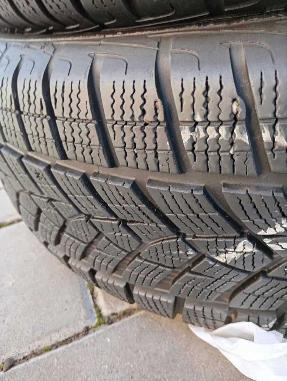 Продам шини Goodyear UltraGrip ICE SUV G1 225/60 R17 103T SUV