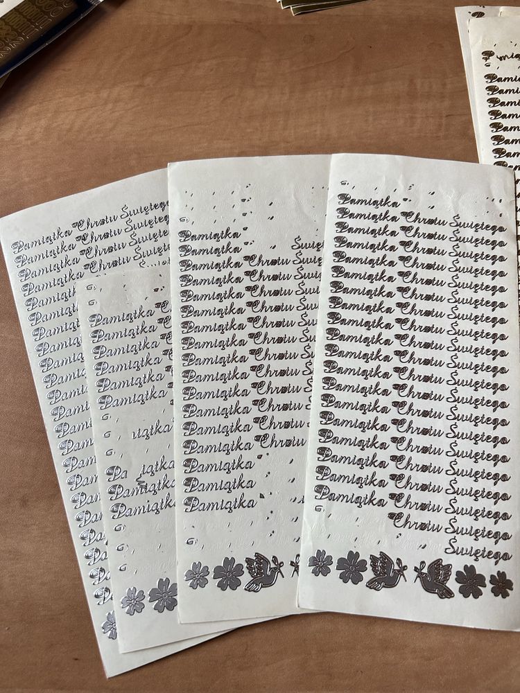 14 arkuszy naklejek, napis „Pamiątka Chrztu Świętego” złoty i srebrny