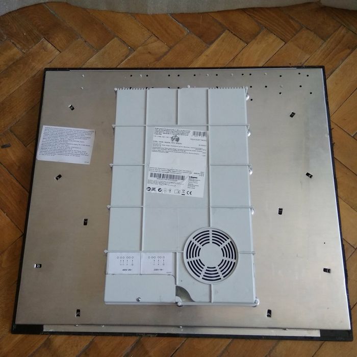 HANSA ВНІ68621 - Вбудована індукційна варильна поверхня
Модель: В