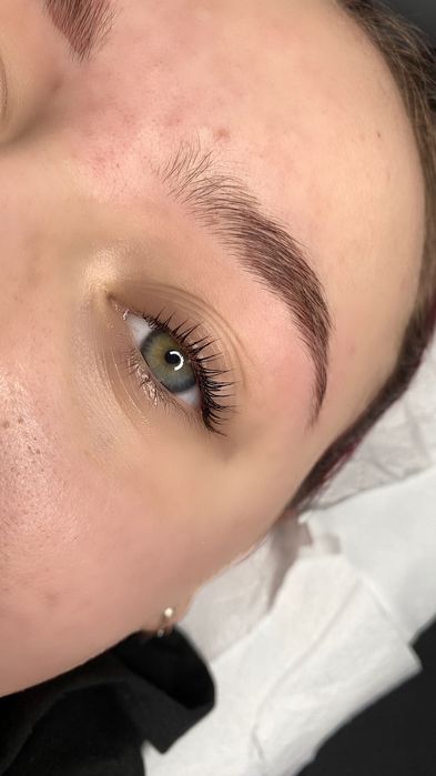 Manicure/ Przedłużanie i stylizacja rzęs oraz brwi