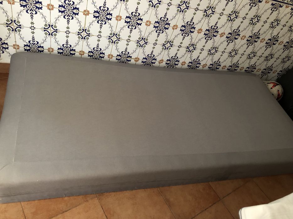 Cama solteiro e colchão