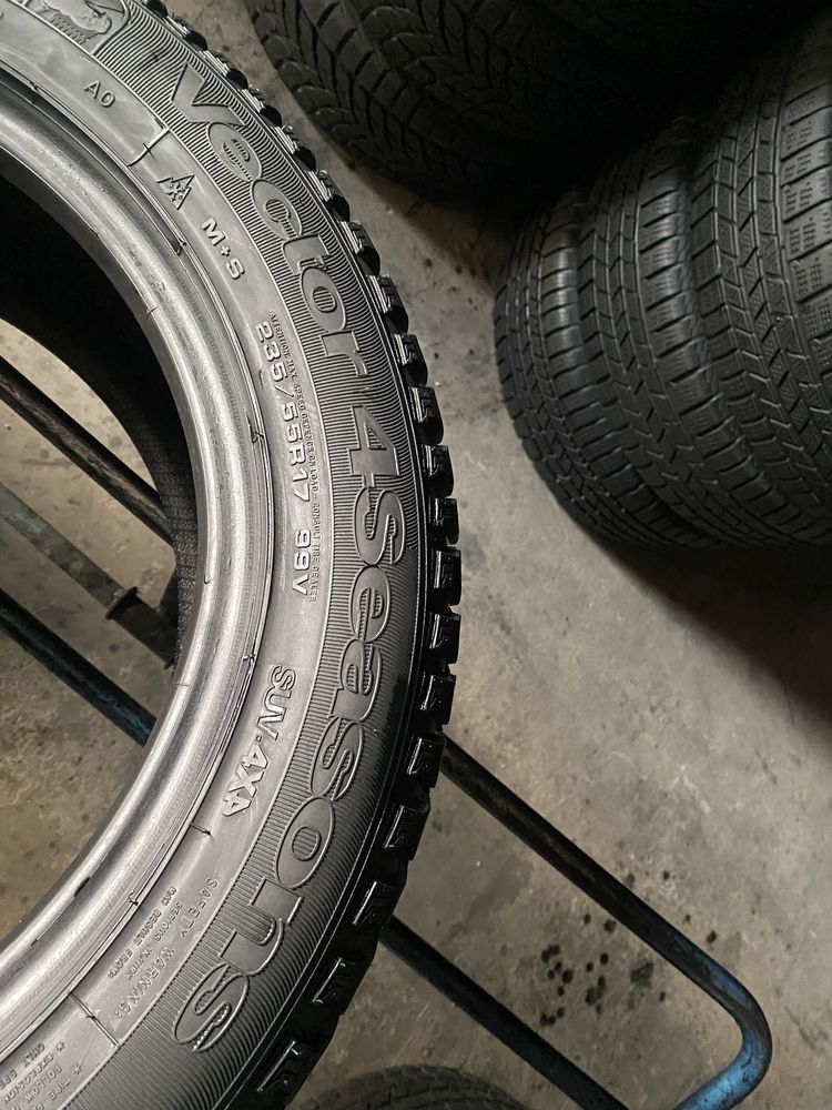 Шини 235/55/17 - 4шт Goodyear Vector4Seasons SUV