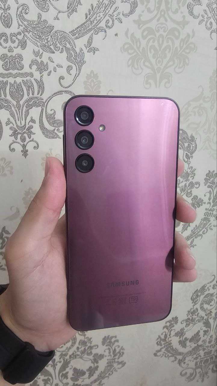 ИДЕАЛ! Samsung Galaxy A24 6/128 ГБ RED Edition