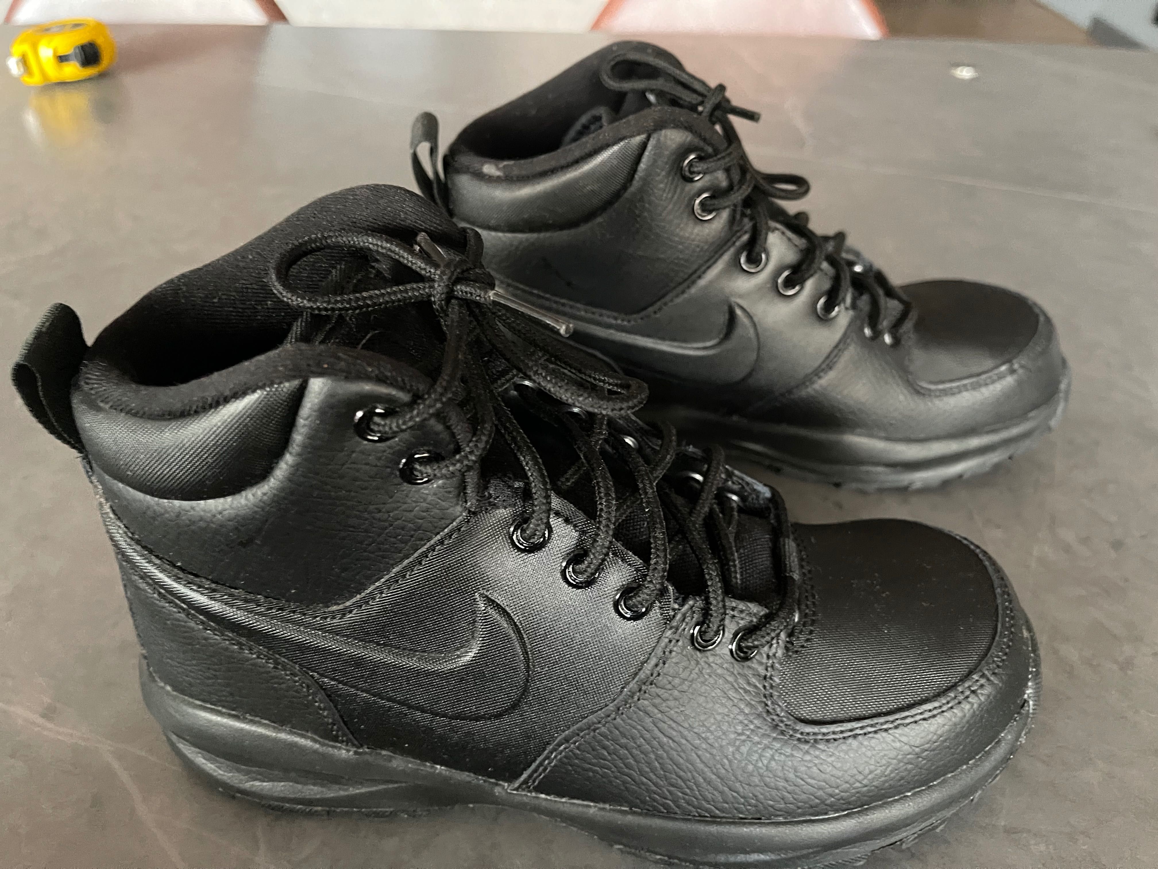 Buty Nike roz. 36,5 za kostkę