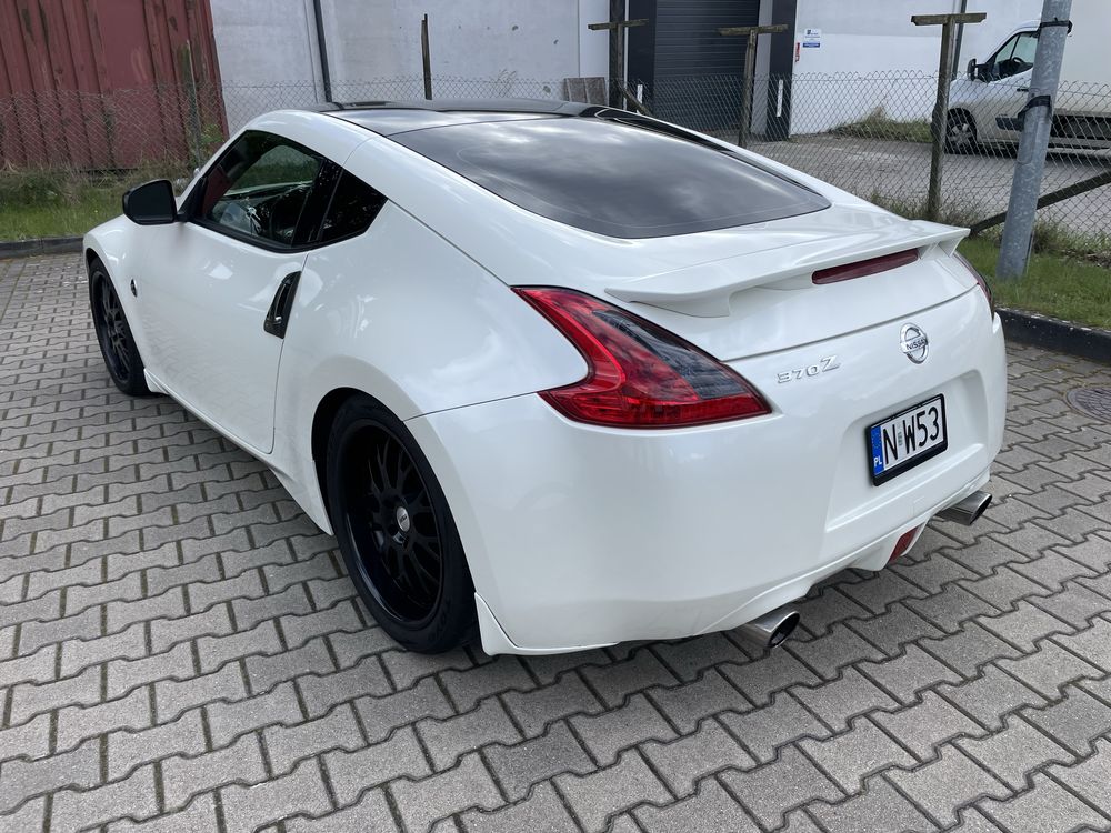 Nissan Z 370 . Bedwypadkowy. Jak nowy!