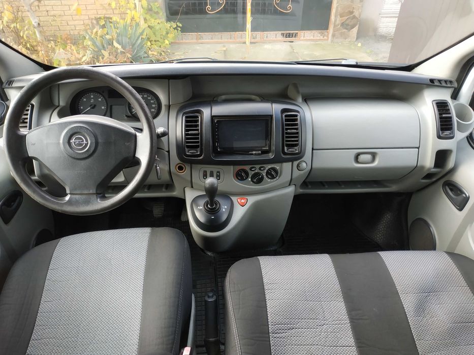 Продам Opel Vivaro 2.5D