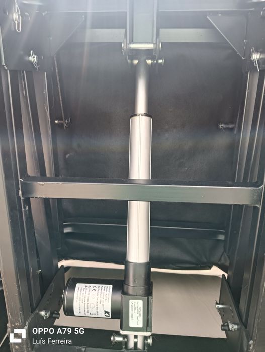 Cadeirão elevatório eléctrico
