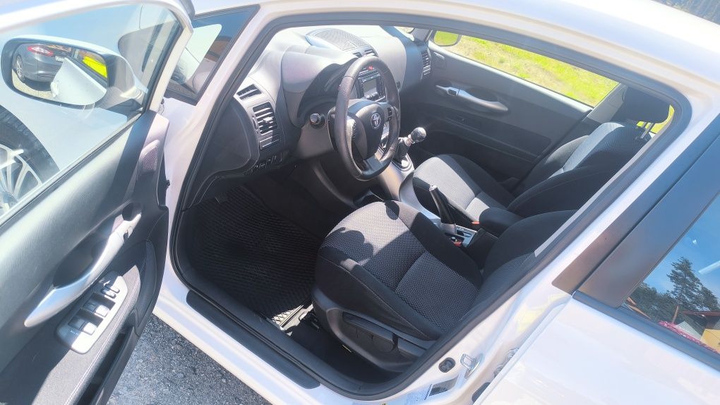 ///Piękna Toyota Auris 1,6 B Valve Matic 2010r LIFT z Niemiec///