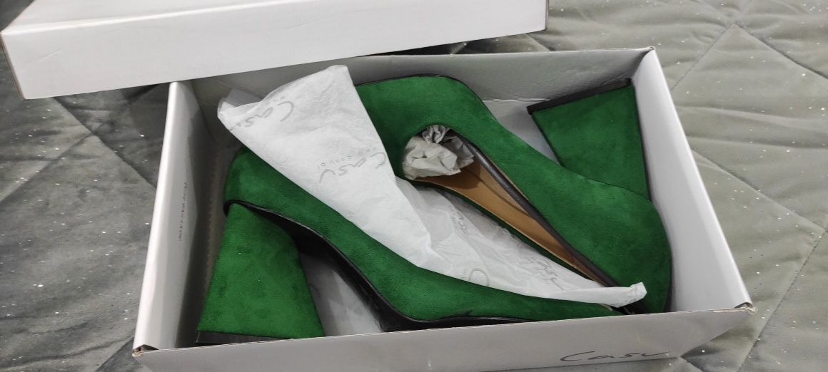 Nowe buty Casu rozmiar 36