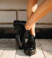 Туфлі жіночі натуральний лак