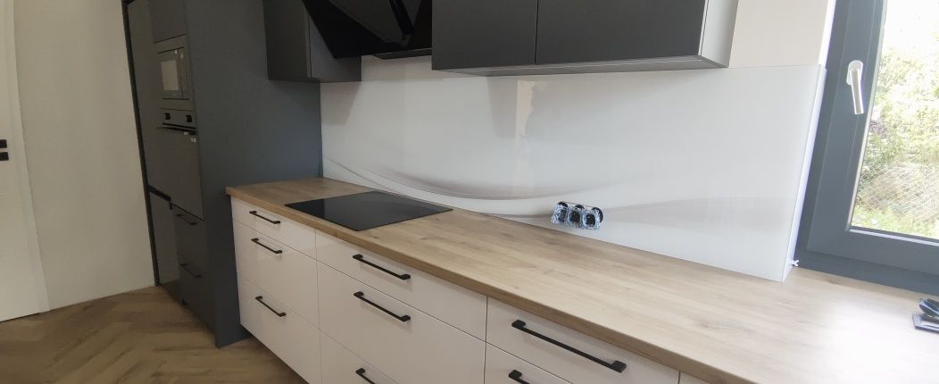 Panele szklane laminowane
