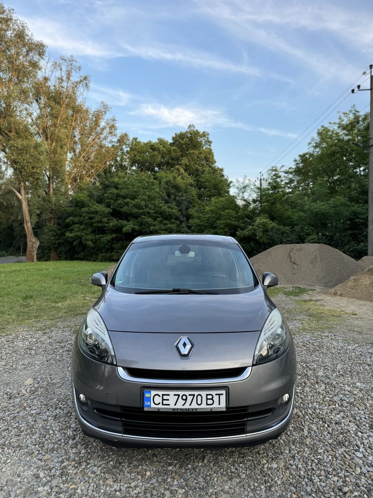 Renault Grand Scenic 2012 року, 1.5 дизель.