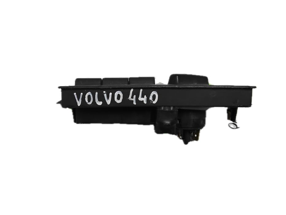Botão / interruptor de luzes VOLVO 440 K (445)