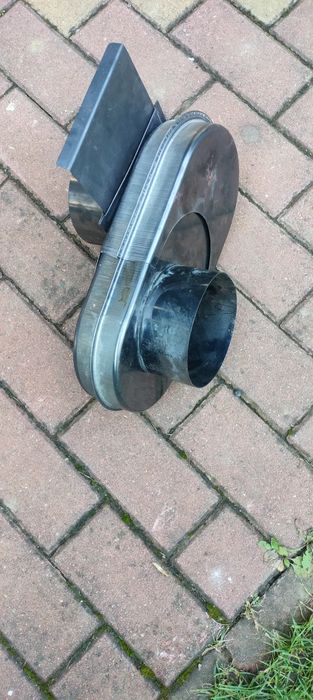 Kominek żeliwny wolnostojący