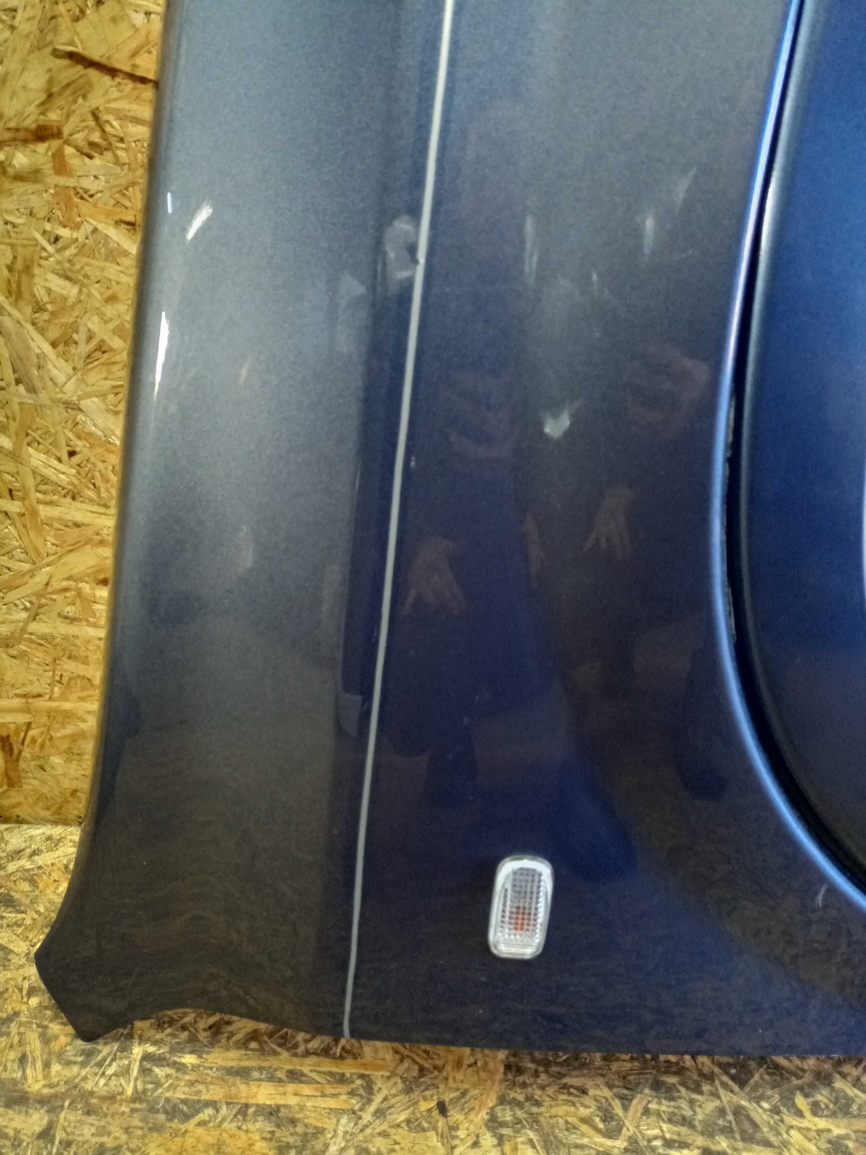 Honda CRV 2 CR-V II FL lift błotnik prawy przód przedni kolor B512M