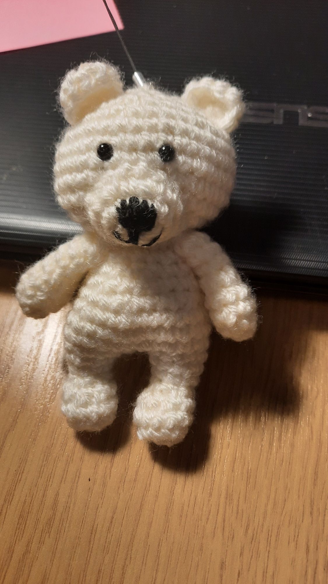 Miś breloczek na szydełku handmade rękodzieło na prezent