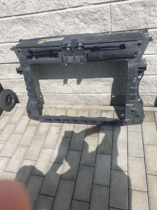 Touran lift caddy 2010r-2015r  pas przedni wzmocnienie