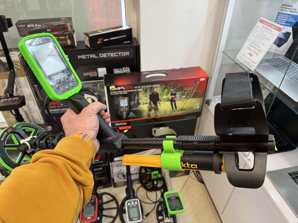 Uchwyt do pinpointera Nokta AccuPoint na Equinox 700/900/Manticore