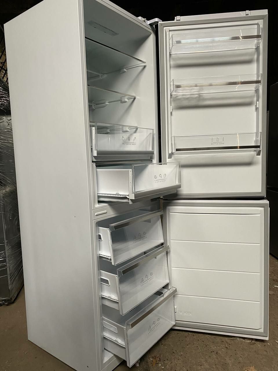 Холодильник Midea CN33M71-909DF