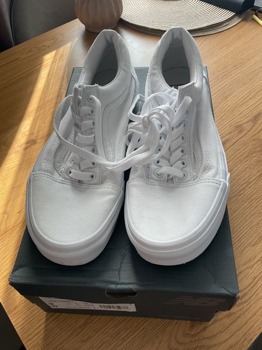 Vans Old Skool Classic White – оригінальні кеди, 41 розмір