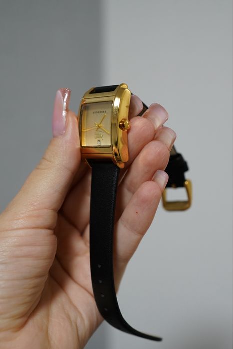 Жіночий годинник BURBERRY