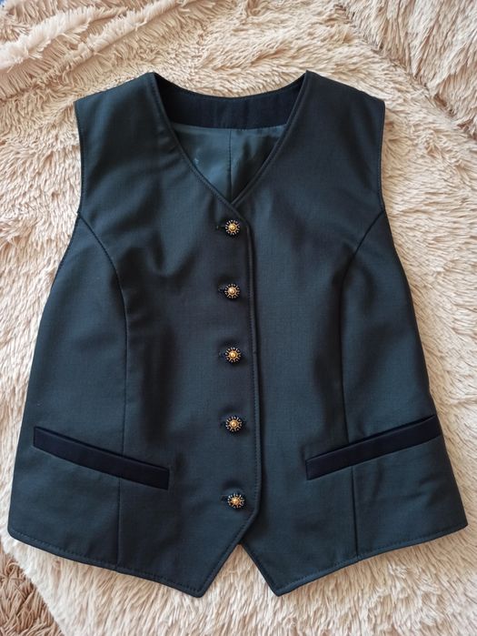 Новая Жилетка школьная , жилет