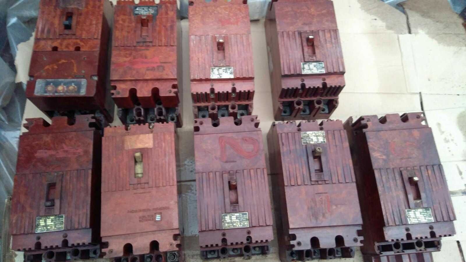 Вимикач А3716, А3726  100-250А