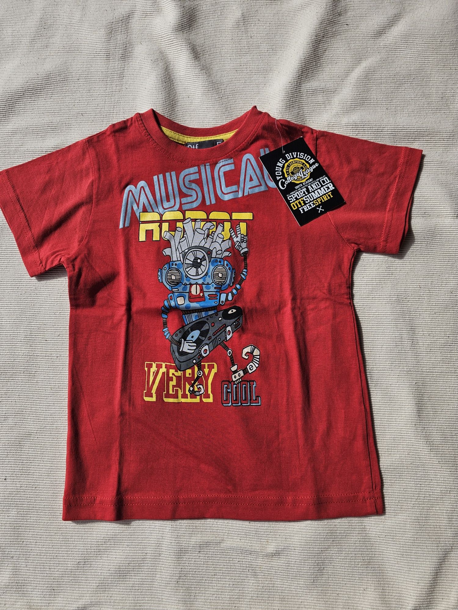 T shirts de menino 5 Anos novas com etiqueta