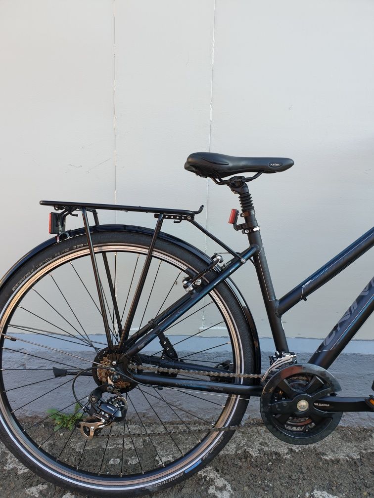 Велосипед UNIVEGA  CROSS series 28" як новий