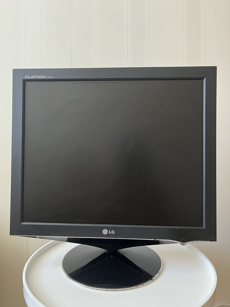 Монітор LG Flatron L1960TQ
