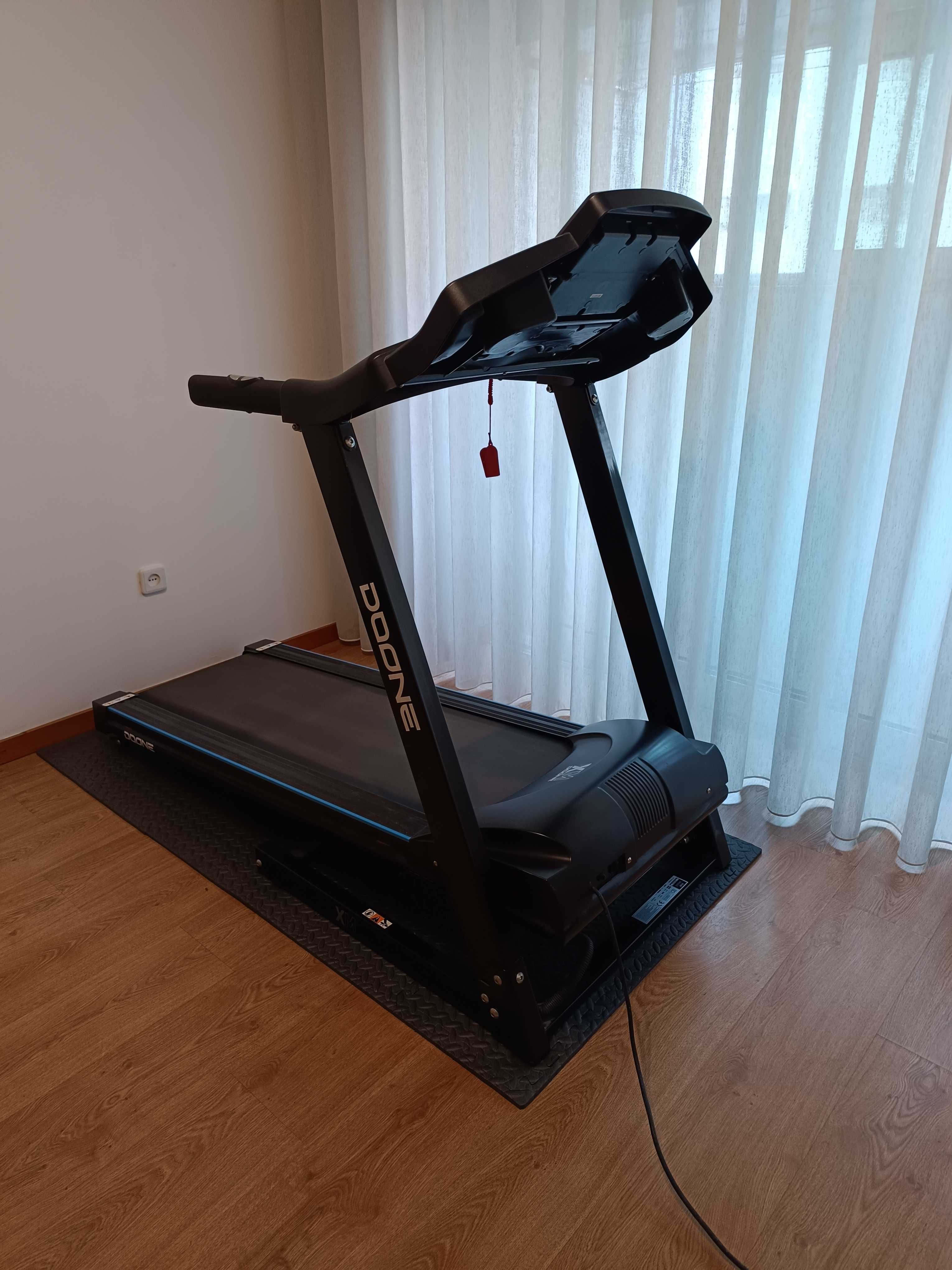 Passadeira corrida Doone como nova
