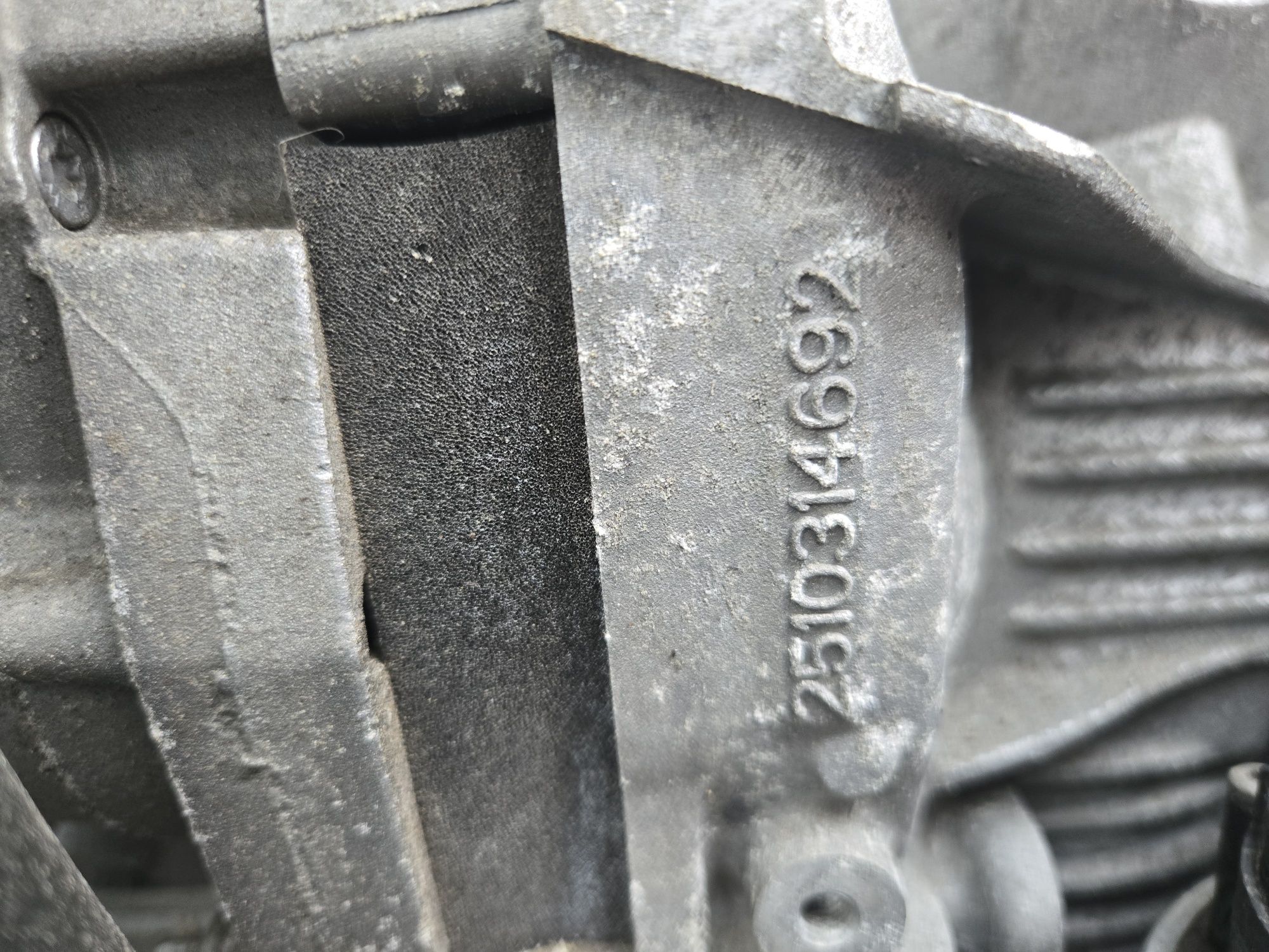 Silnik że skrzynią mercedes cla 118 1.3  282914