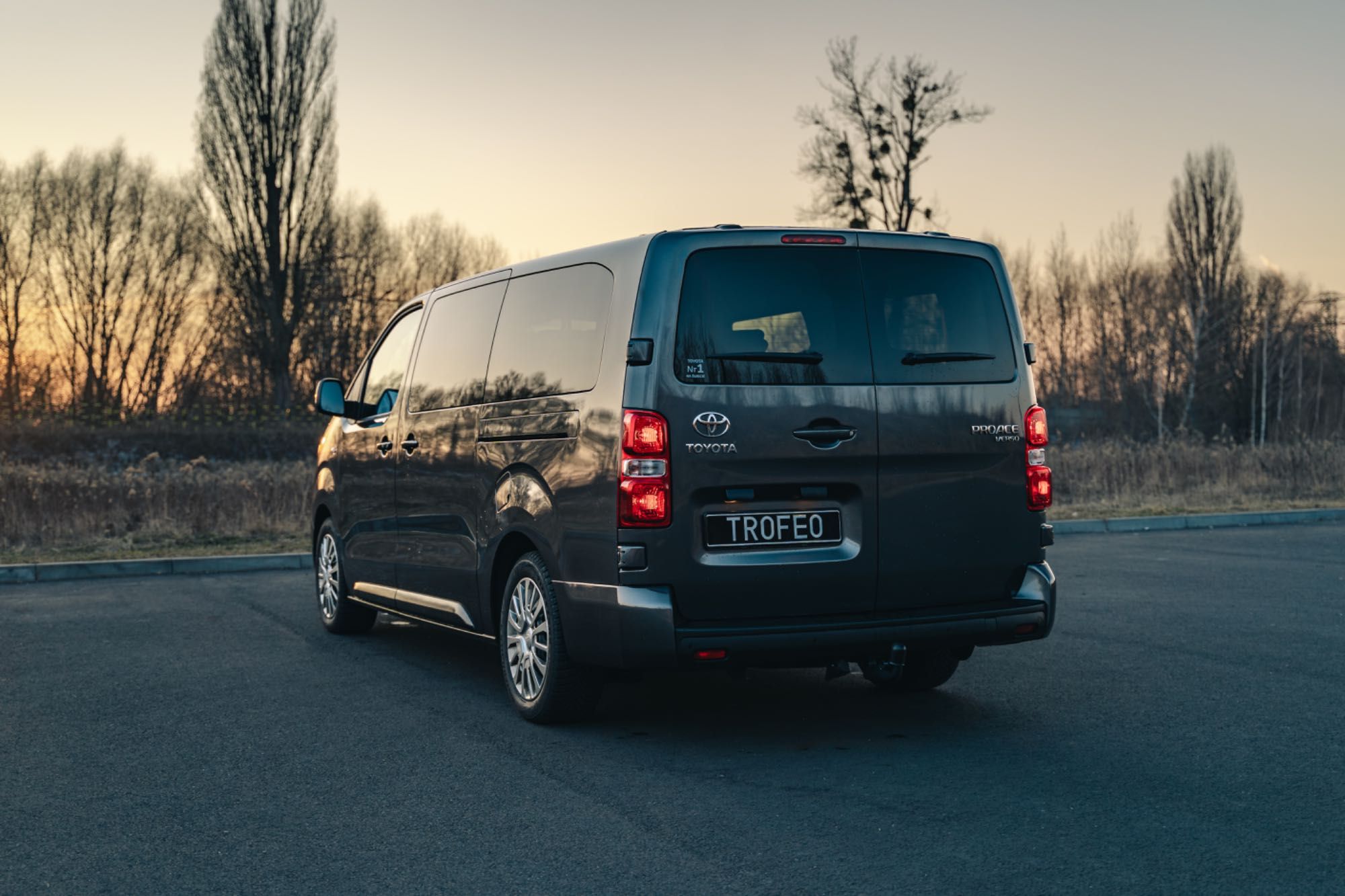 Wynajem Toyota PROACE Verso brak limitu km, bez kaucji wypożyczalnia