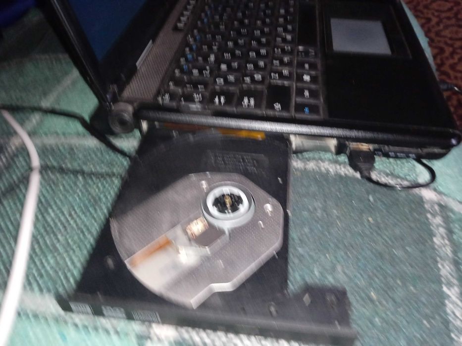 Мсі Мега Бук с 300