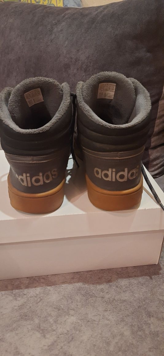 Зимние кроссовки Adidas