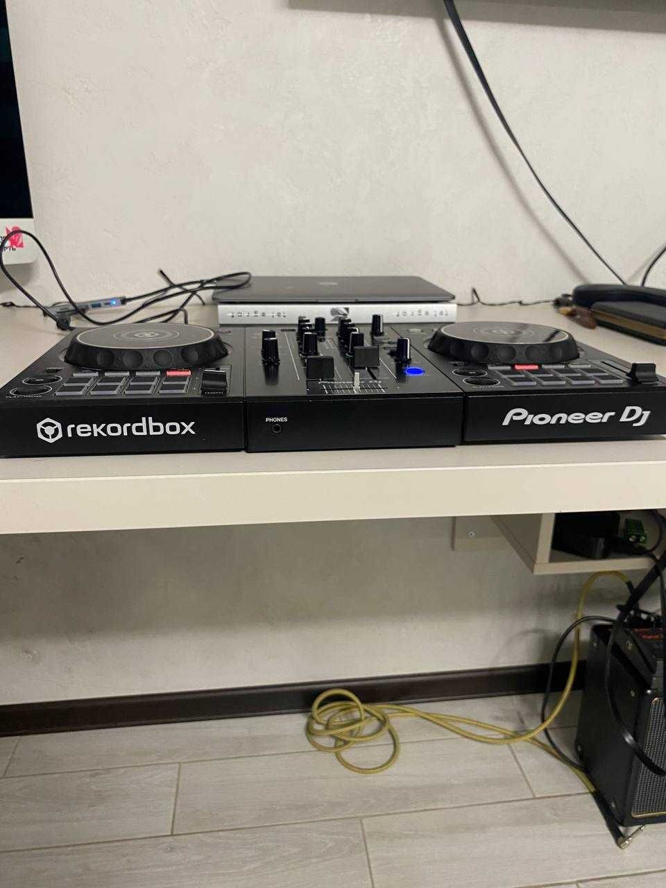 DJ-Контроллер Pioneer DDJ-400