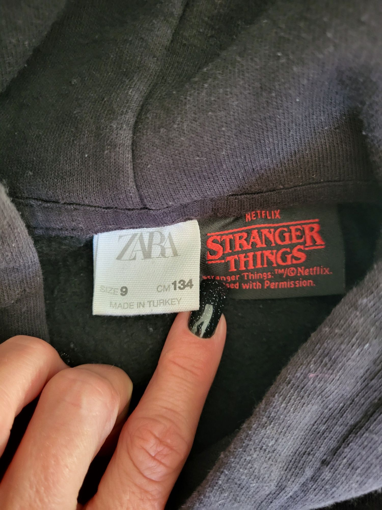 Bluza Stranger Things Zara na 134 cm