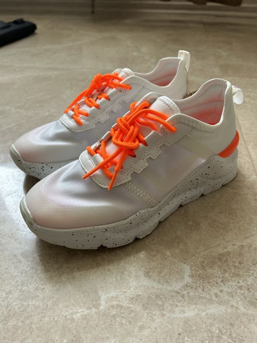 Новые кроссовки, привезены из Испании