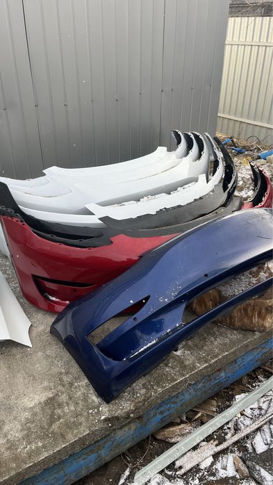 Крило бампер Тесла 3 Tesla 3 Y розборка шрот Тесла 3 Y Луцьк