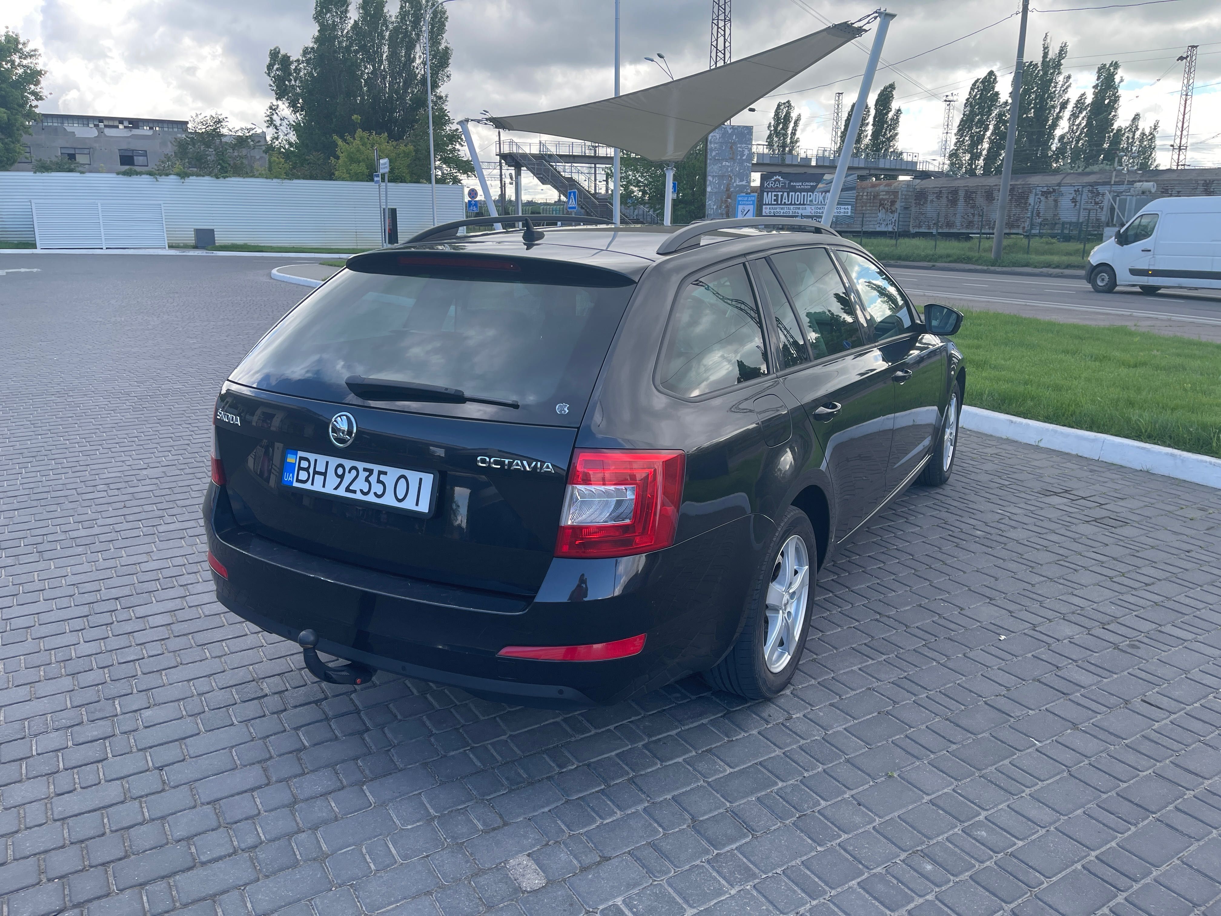Skoda Octavia A7 universal 2.0 diesel automate