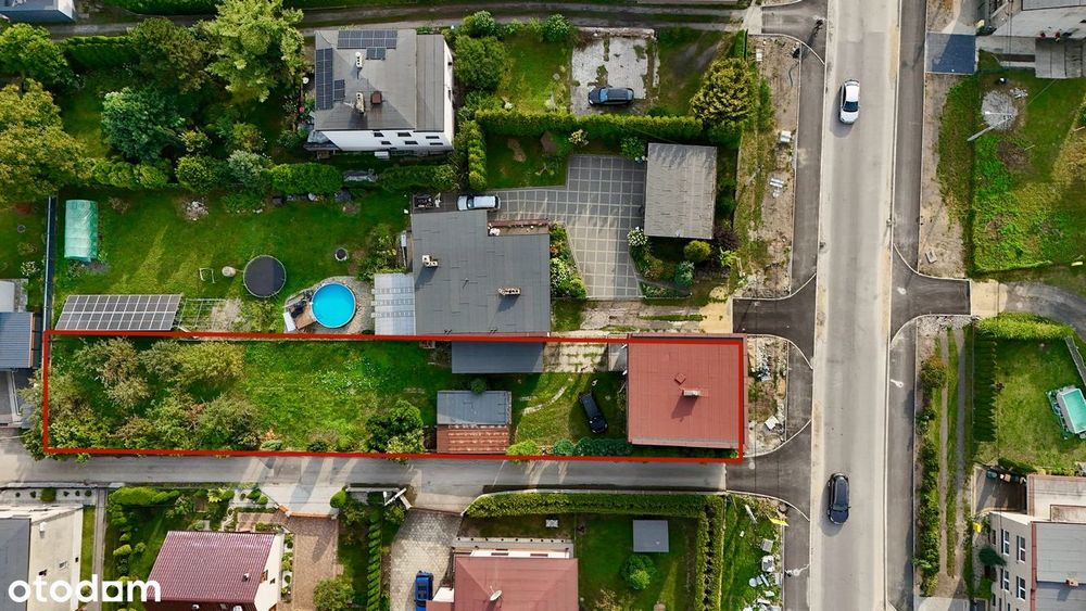 Dom w samym centrum Orzesza! Duża, zadbana działka + garaże